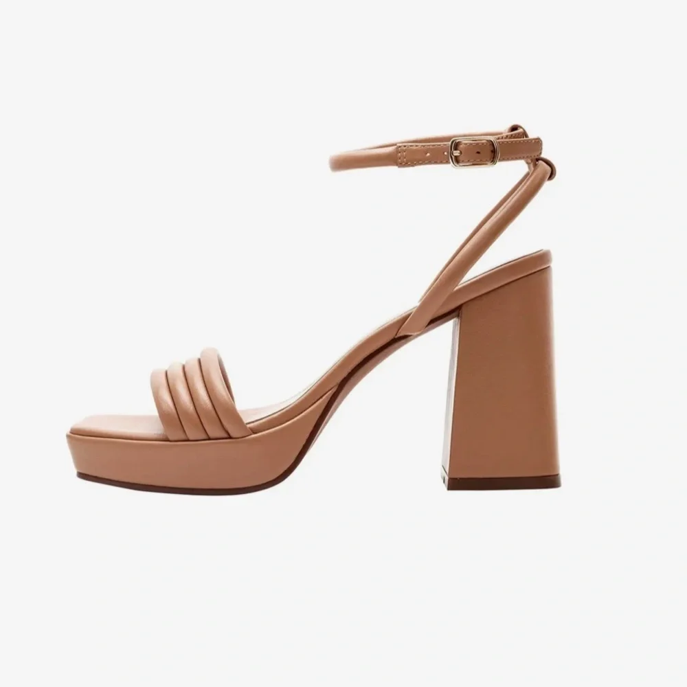 Línea Paola Eve Platform Ankle Strap Sandal‎